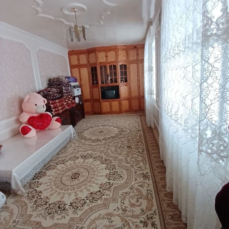 Огахий 4,5-соток срочно продаётся дом. — 2