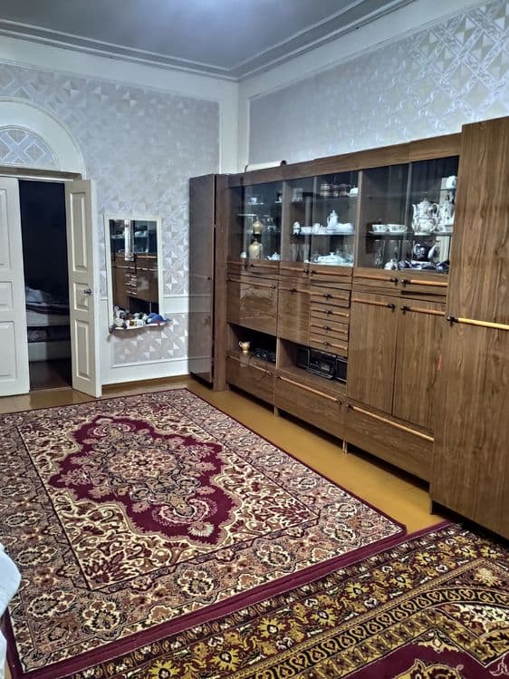 Срочно продается дом,4 сотки,5 комнат,подвал,сарай, — 4