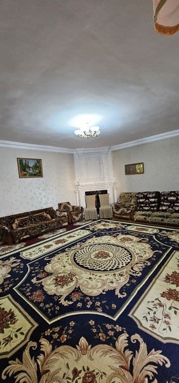 Продаётся двор собственный. 4.5 соток. Угловой дом. — 2