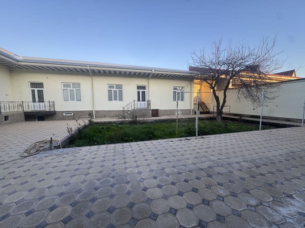 Продается дом на земле 7соток.Угловой дом,можно перестроить.Цена догов — 2