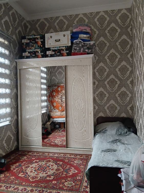 Срочно уй сотилади,8 отик,8 та хона,ошхона,хаммом,,парилка,2та санузел — 5