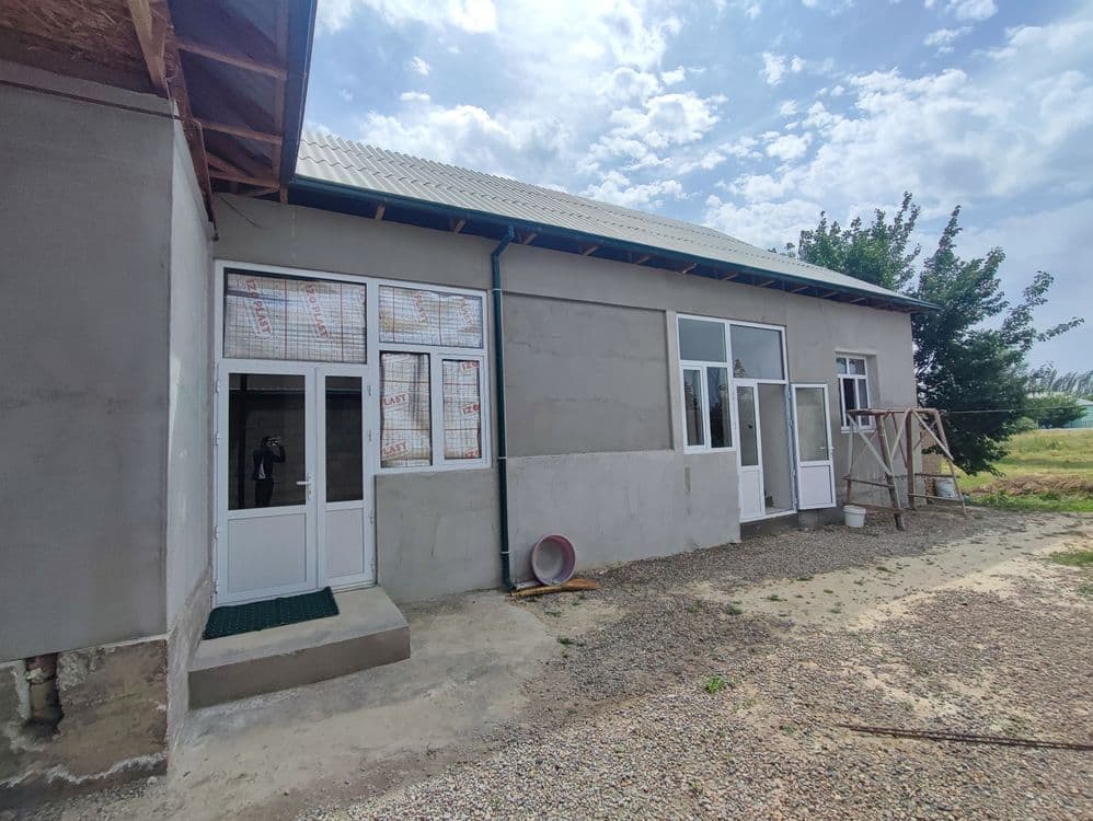 Uy sotiladi Anrozor mahallasida Srochno — 1
