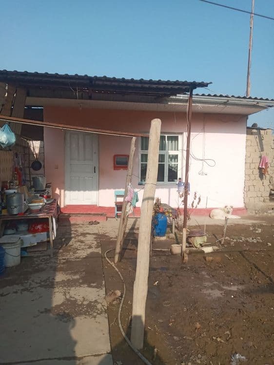 Продаётся дом в сырдарье в доме есть 4 комнаты и отдельная комната — 7