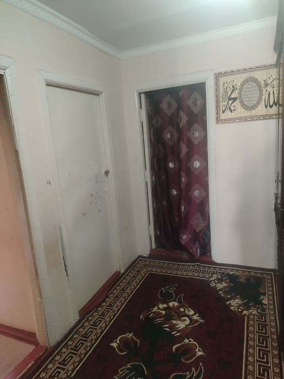 1-мавзеда уй сотилади 1-кават 2-хона фундаменти баланд дом. — 2