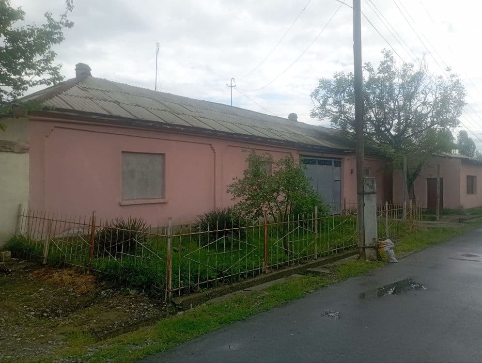 Srochna uchatka sotiladi Bekabod tumani stretinka mahallasida 13 sotix — 2