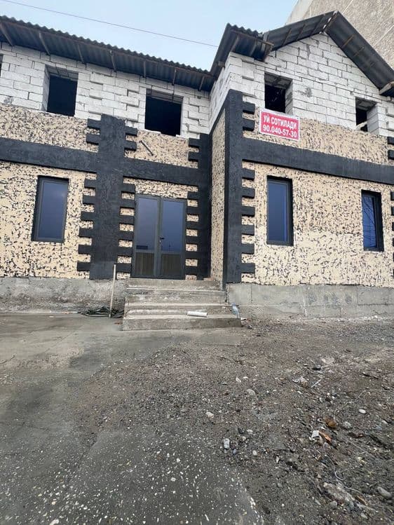 53900$ га икки каватлик ховли уй — 1