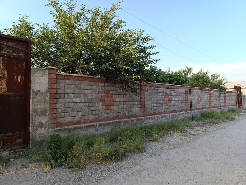 Hovli uchaska sotiladi — 2