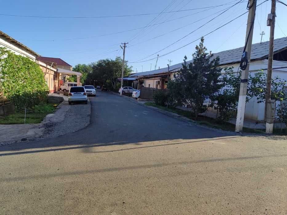 Hovli joy sotiladi 600kv/m2 zudlik bilan sotiladi. — 4