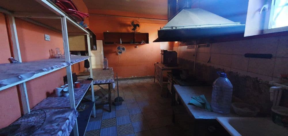 Raysentrda BroBar Kafe sotiladi — 7