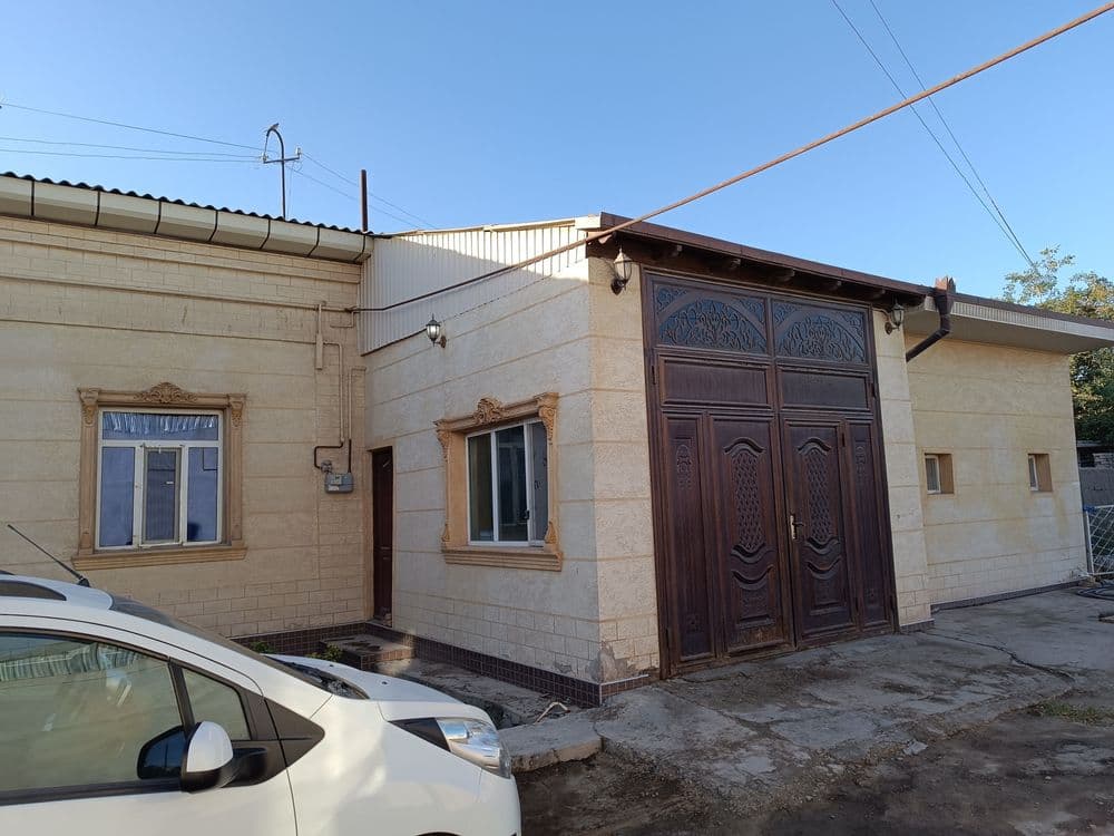 Урганч тумани эски машина бозори ёнида ховли-жой сотилади — 1