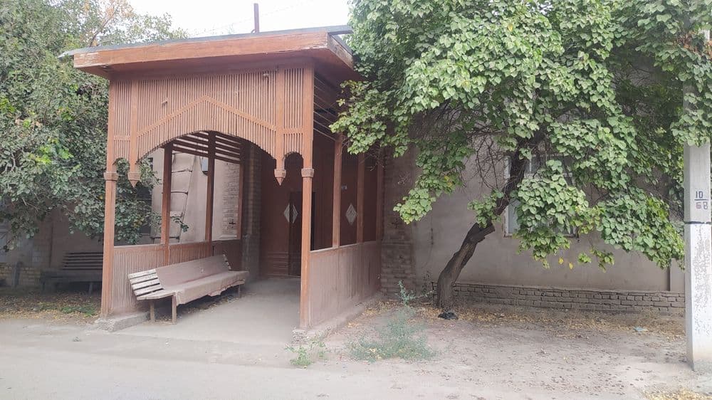 Уй сотилади 600 КВ метр — 1