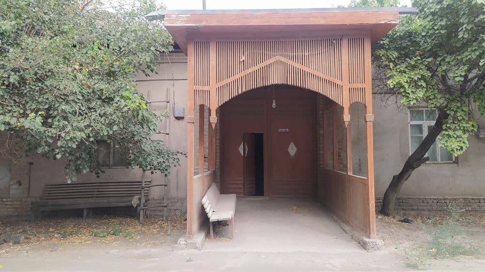 Уй сотилади 600 КВ метр — 2