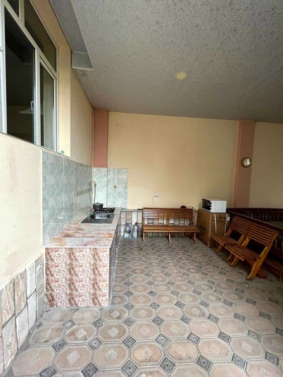 Arenda Yunusobod 6 hovli 3 sanuzel ful komplekt 

4/1/2

Площадь: 700 — 3