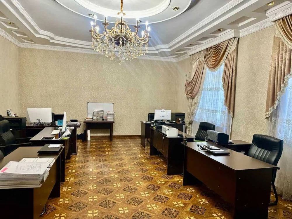 Сдаётся участок в Яккасарайском районе 4,8 стток, 10 комнат ( н319 ) — 7