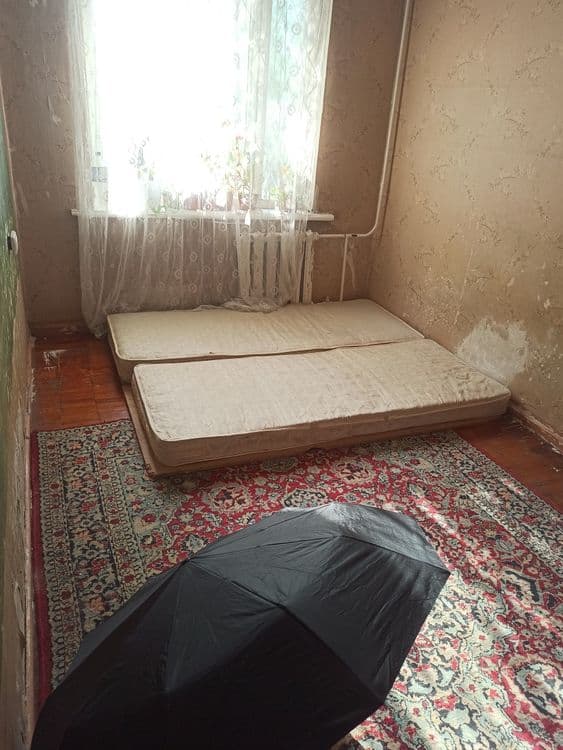 Buyuk Ipak yo'li metro yaqinida Salom choyxona oldida qizlaga ijara — 2