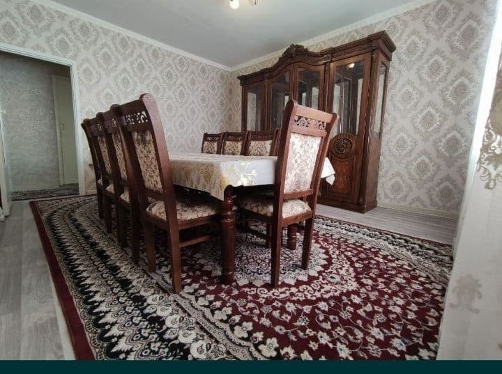 Sebzor, qizlar uchun kvartira — 1