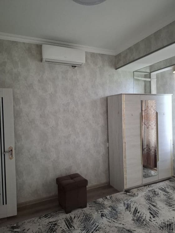 Ikki xonali uy xamma sharoitlari bor rasmdagidek uy   1 ta odam kerak — 4