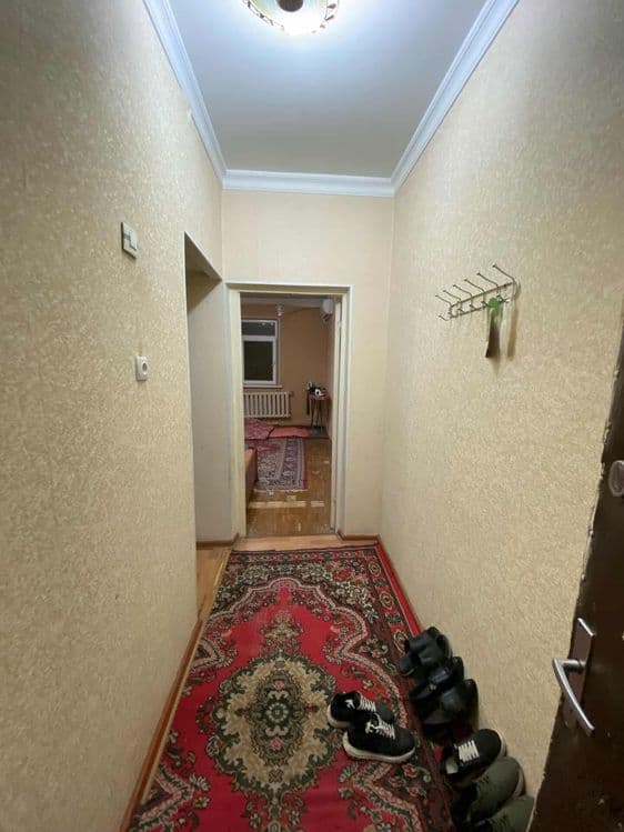 Kvartera 1 xonali yigitlar uchun 1 kishi olinadi — 1