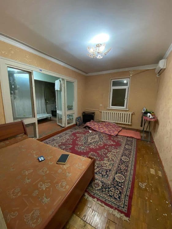 Kvartera 1 xonali yigitlar uchun 1 kishi olinadi — 4