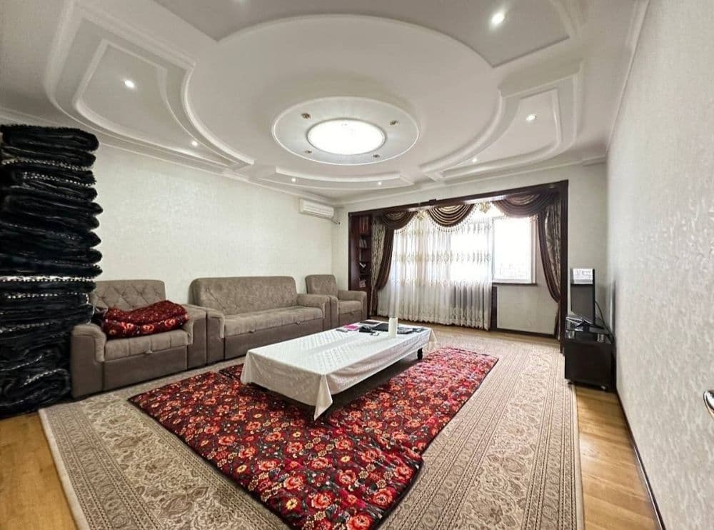 Anhor lokomotiv park, Labzak Brasserie arenda bollarga — 1