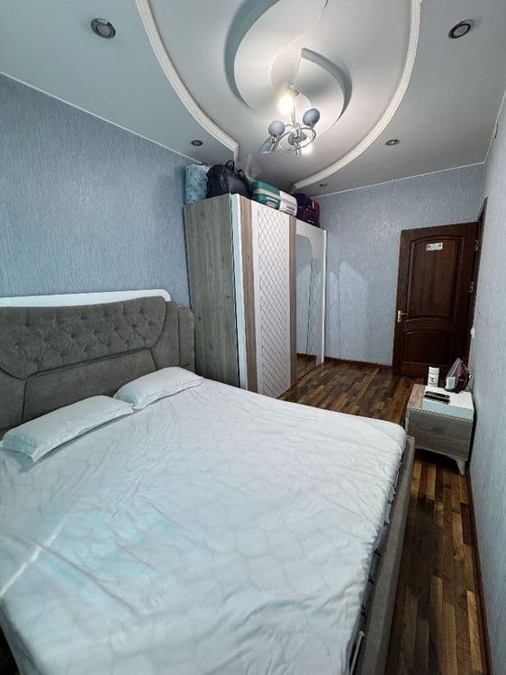 Минор метро, Олой бозори кизларга — 1