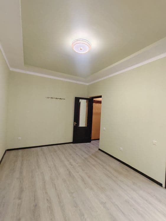 Mirzo Ulug'bek Rayon Qorasuv-6 Yangi maschit Oldida joylashgan — 1