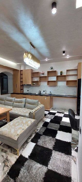 3 хоналик квартира ижарага берилади. Мирабад Рисовый олдида — 2