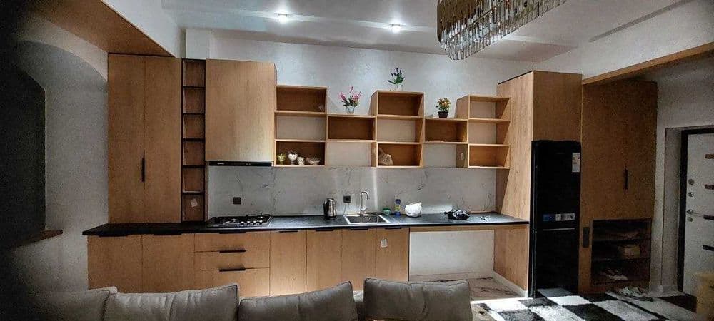 3 хоналик квартира ижарага берилади. Мирабад Рисовый олдида — 4