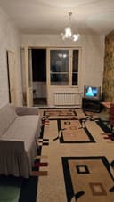 Срочно сдамЧиланзар 19 Квартал 2в3х комнатная/2этаж/4 
Панельный дом
Б