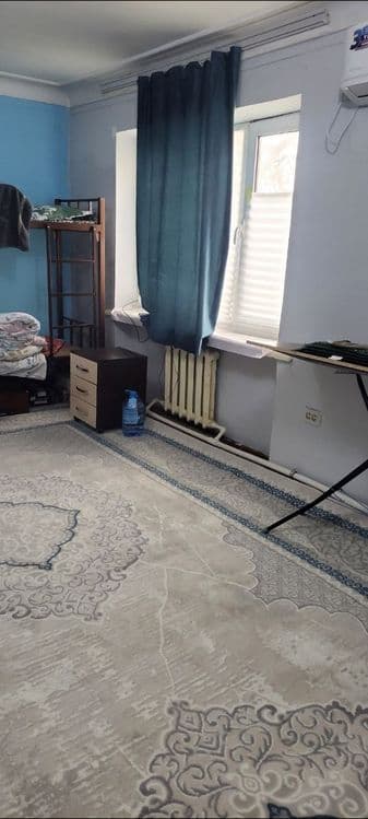 Mirzo Ulugʻbek tumani. Avayhon bozor oldida. — 4