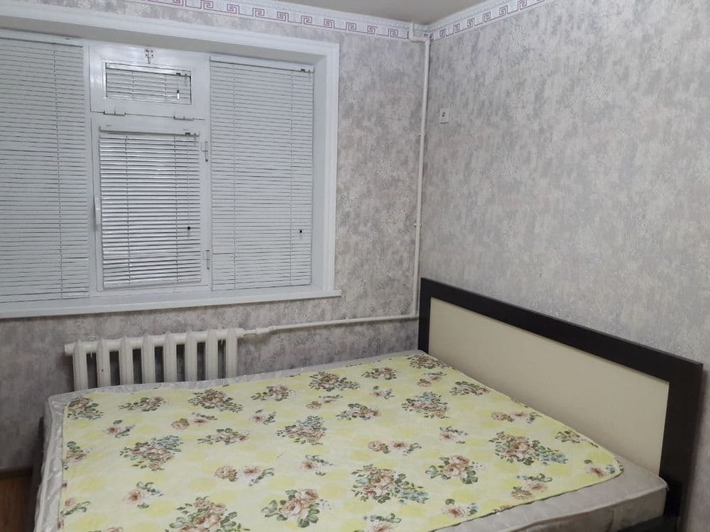 Сдам Квартиру на улице Шота-Руставели 3 комнатная 2 этаж — 4