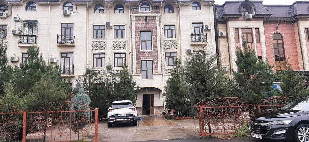 Тошкент ш,  Сергеле 1-кават, 126кв,  йул юзида, мошина бозор  ёнида — 1