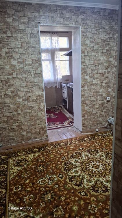 Shota Rustaveli 2 etaj 1-xona 200$ — 5