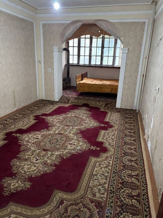 Sagdina 64 maktab oldiga 2xona oilaga yoki yaxshi insonlarga. — 1