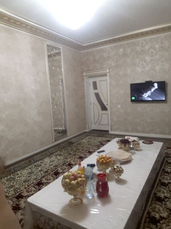Урганч шахар П.Мохмуд 46/4  кв 28. 2-этаж 2 комната. — 4