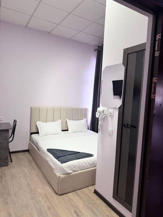 BEZZAKS Mexmonxona Hotel Hostel — 1