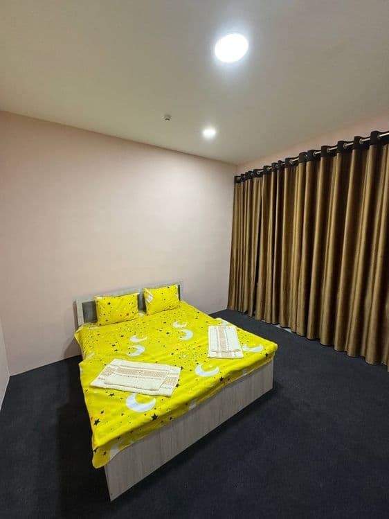 Arzon Hotel BEZ ZAKS kunlik mehmonhona — 2