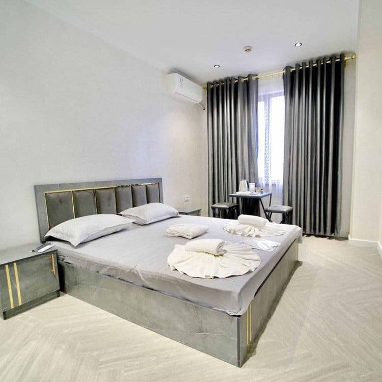 Hotel bez zaks/ Mehmonxona/ Gasnitsa / Sutkalik ijara — 1