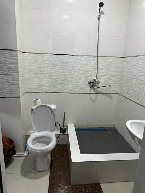 Bez zaks Hotel TJJ mehmonxonasi — 4