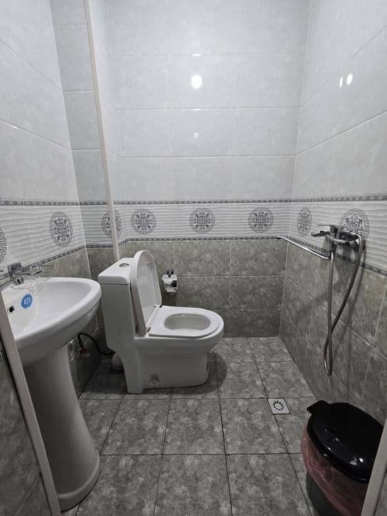 Mehmonxona bez zags24/7 JoNTowR HoteL YakkaSaroy — 4