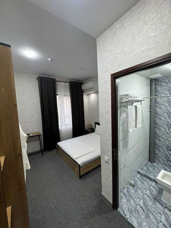 Hotel bez zaks / Gasnitsa / Mehmonxona/ kunlik ijra — 1