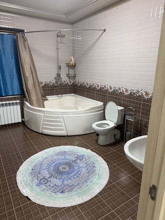 Bez zakz /kunlik xona/ hotel/hostel

- Muhimi toza va pokiza joy

- Xo — 4