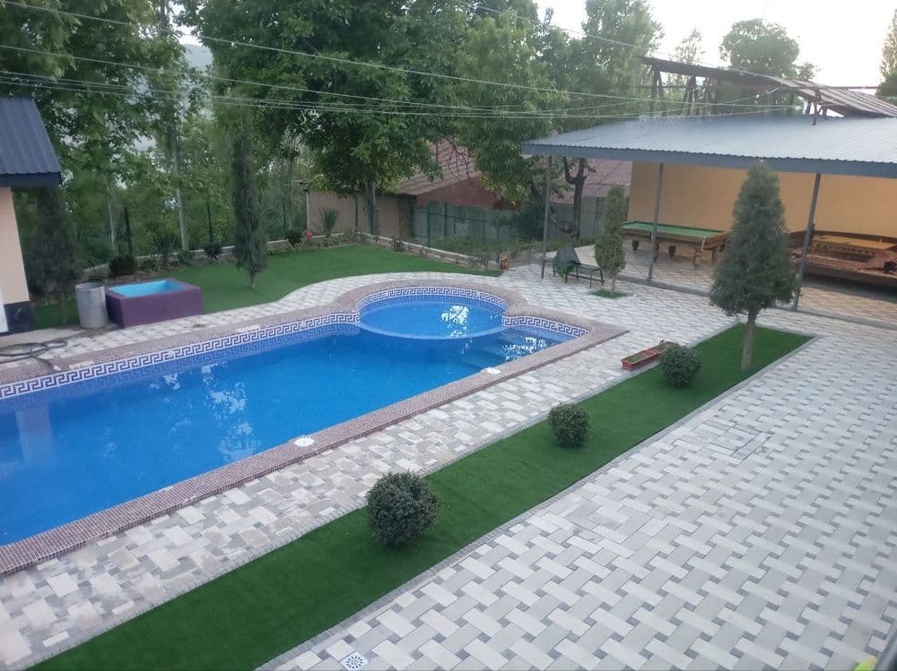 Dacha Buloq-boshi Yakkatut Burchmulla — 2