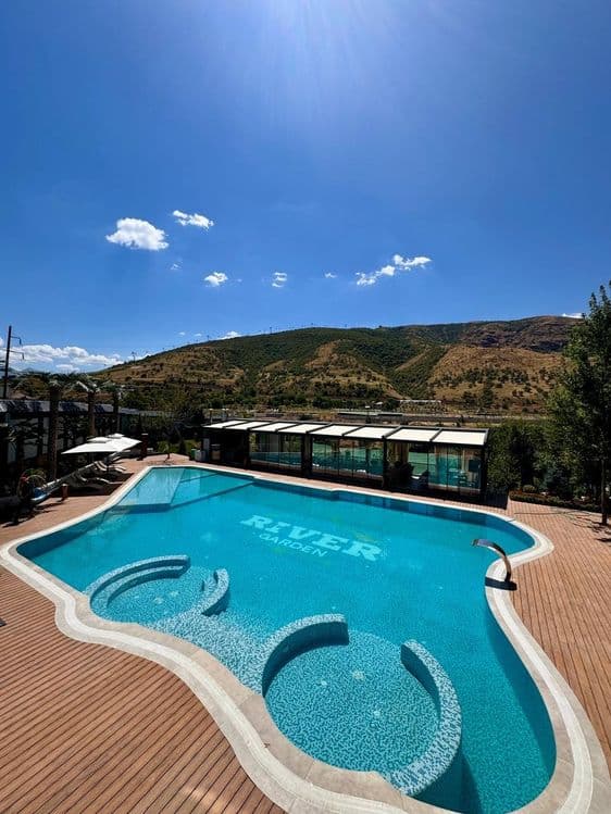 River Garden на 40 человек в Чарваке — 3