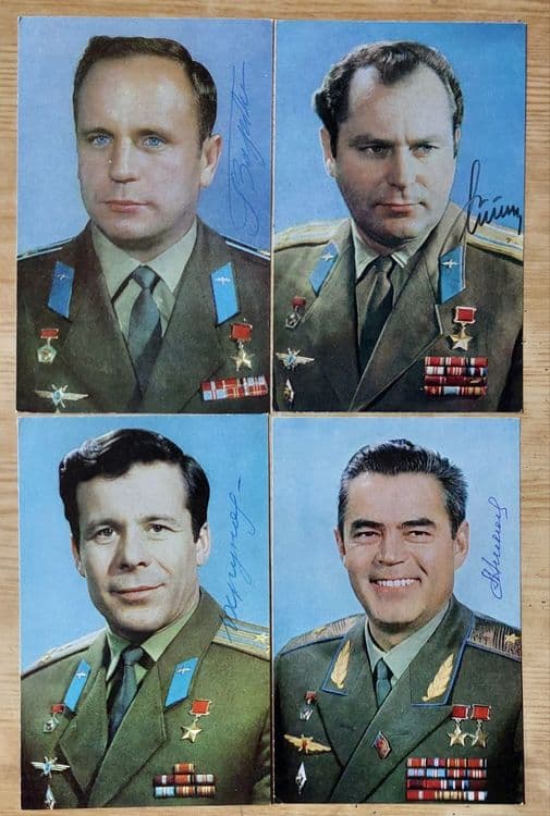 Карточки Космонавтов ссср 19 штук. Цена за все Карточки. . — 1