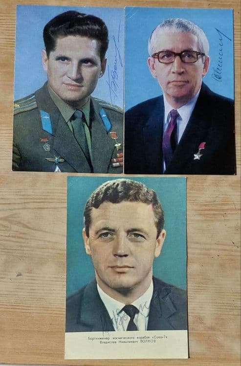 Карточки Космонавтов ссср 19 штук. Цена за все Карточки. . — 5