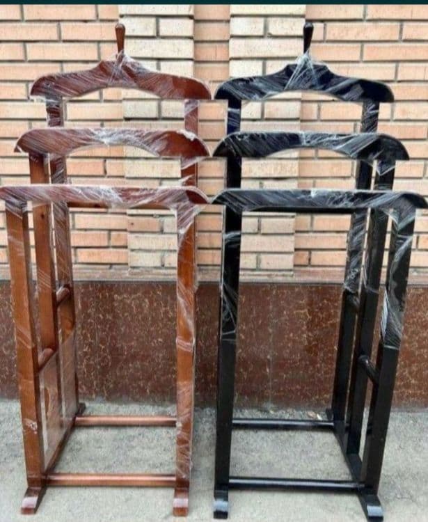 Даставка бэсплатная вешалка для костюма — 1