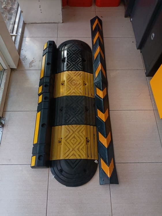 Lejayishiy poliseski koliso odboynik ugul zashita — 1