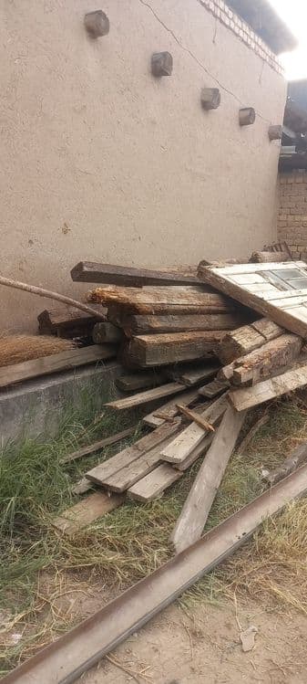 Ўтин (тўсин) бор. Сотилади — 3