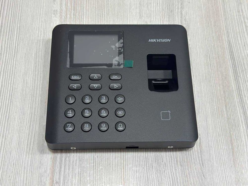 Терминал контроля доступа Hikvision DS-K1A802AMF — 1